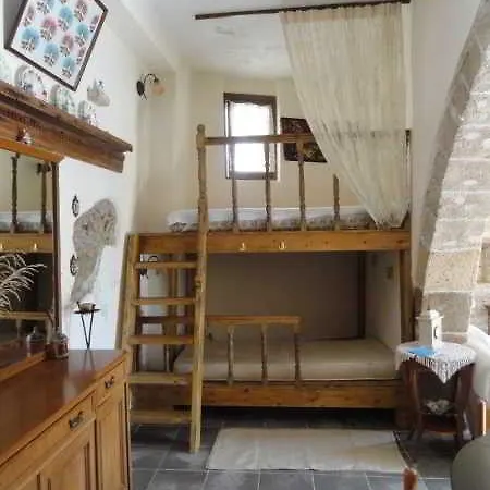 Sunny House Lakhania